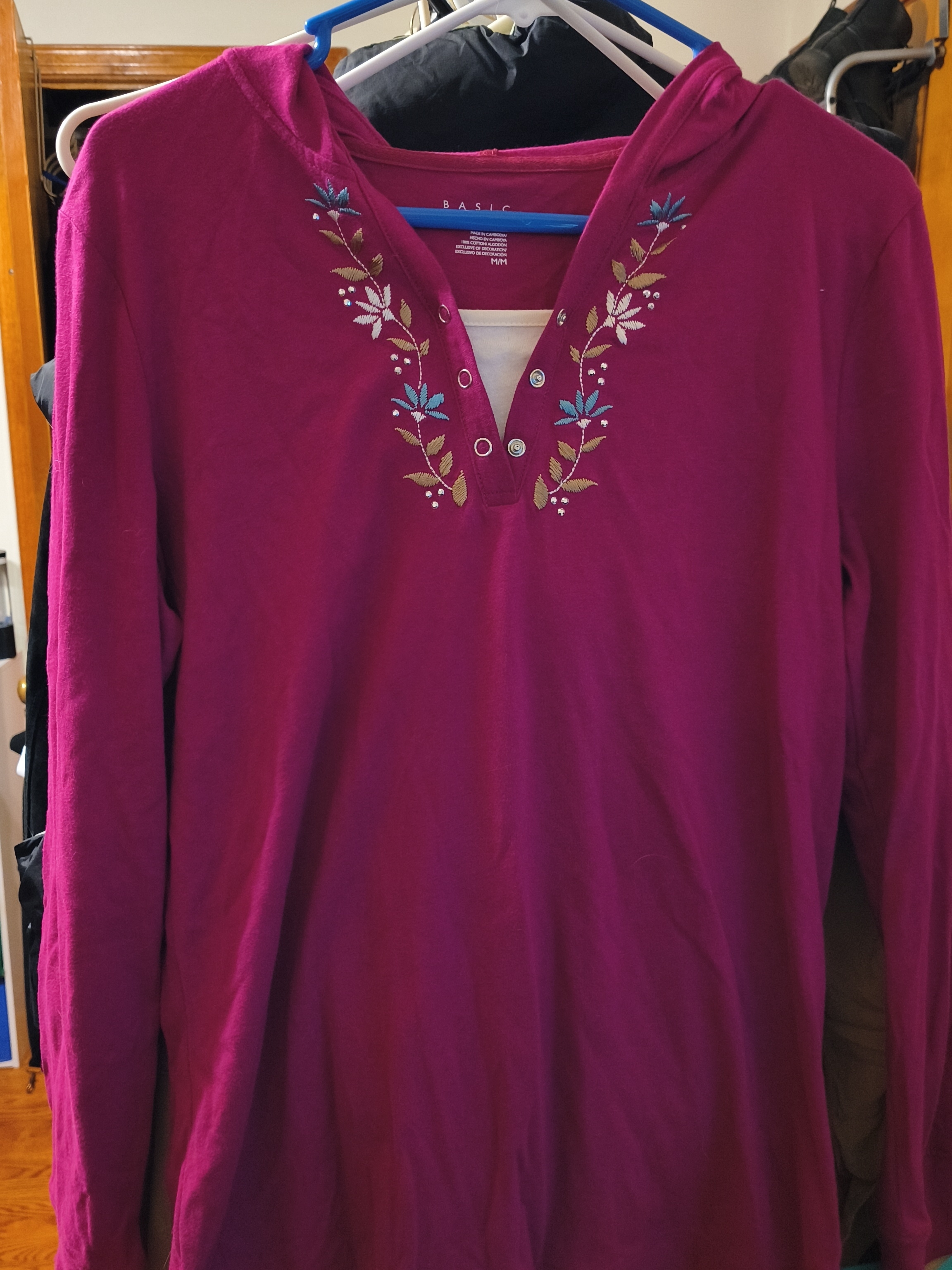Basic Editions Embroidered V-Neck Hooded Tunic In Deep Magenta
